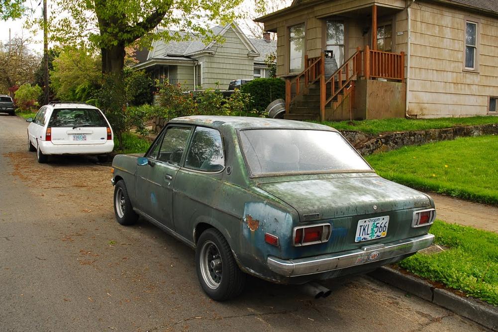 Nissan Datsun 1974 sedan