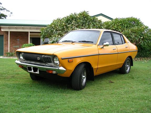 1972 datsun b210 4 door