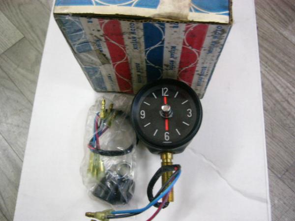 Datsun 1000 clock
