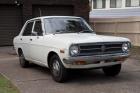 Auto sedan 1/3