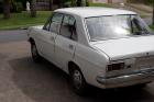 Auto sedan 2/3